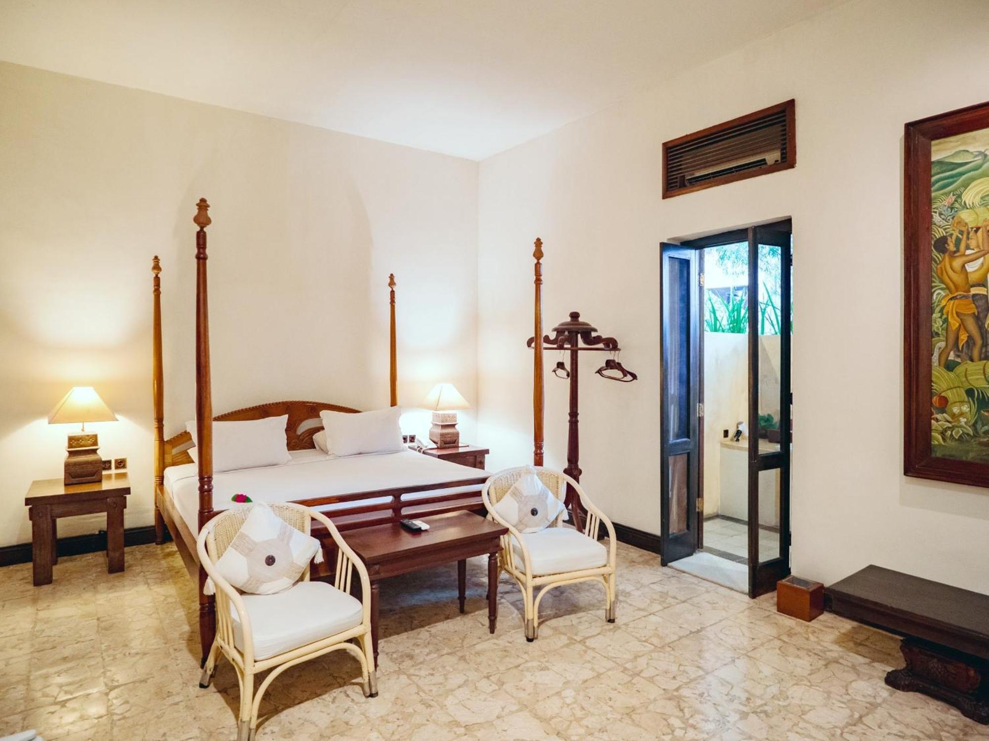 Hotel Tugu Blitar Exteriör bild