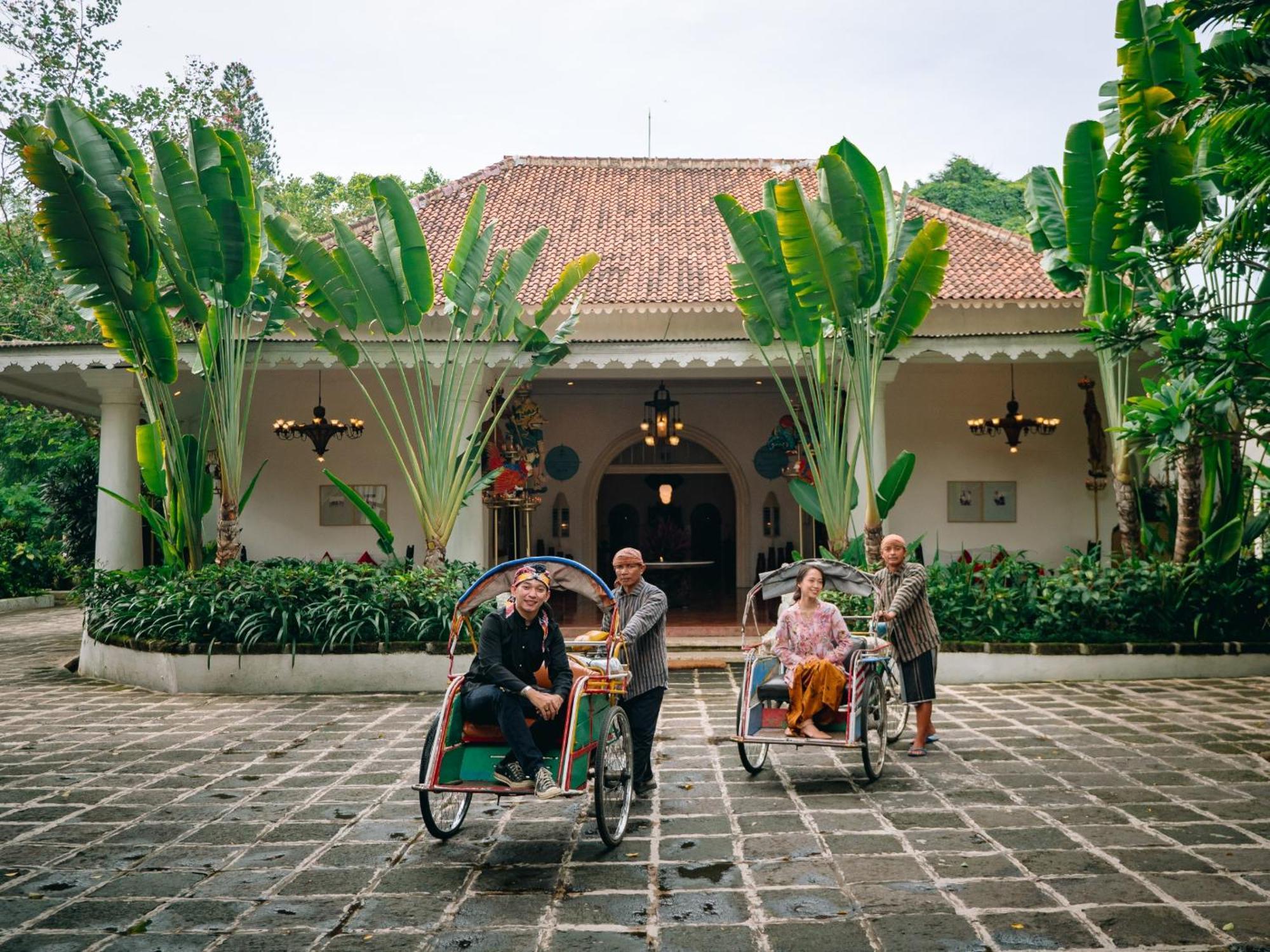 Hotel Tugu Blitar Exteriör bild